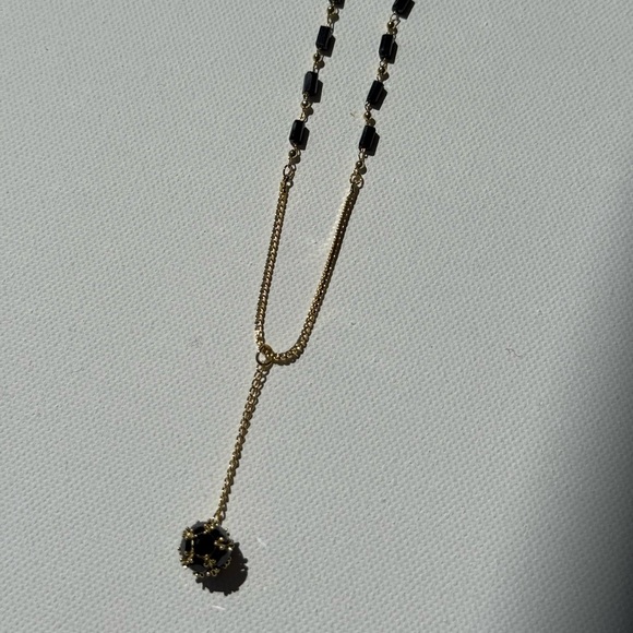 18K Gold Minimalist Black Beaded Pendant Necklace - Picture 3 of 5